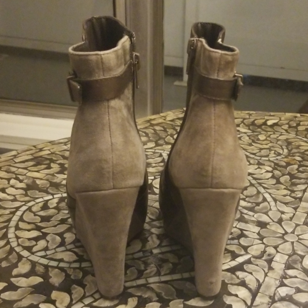 Booties - Picture 3 of 4